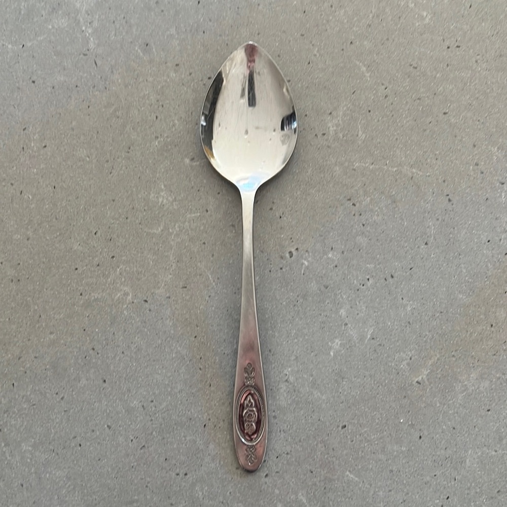 Soup spoon Oneida deluxe stainless, polonaise design